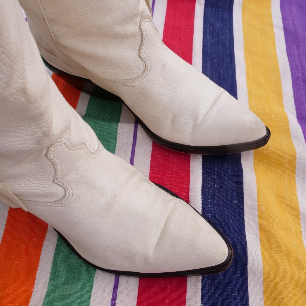 Vintage 90s Zodiac white suede fringed cowgirl cowboy boots - Picture 8 of 10